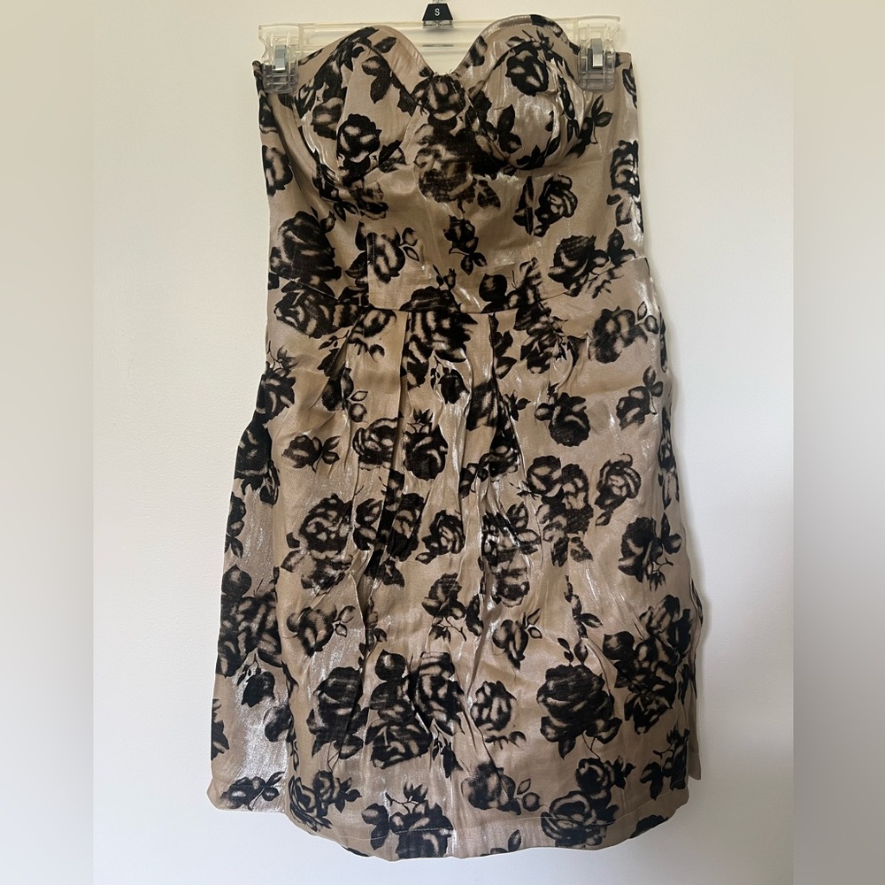 Forever 21 Strapless Black Floral Dress